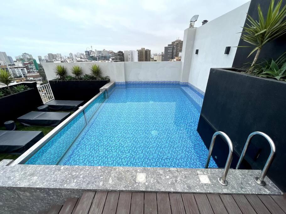 Luxury Apartment In Miraflores With Rooftop Pool Lima Bagian luar foto