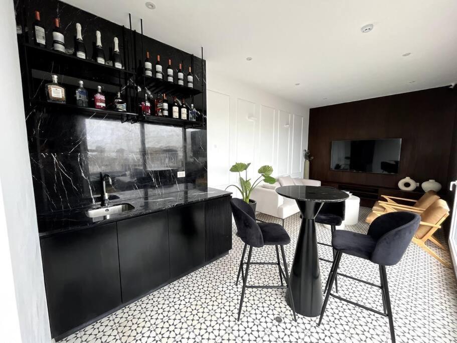 Luxury Apartment In Miraflores With Rooftop Pool Lima Bagian luar foto